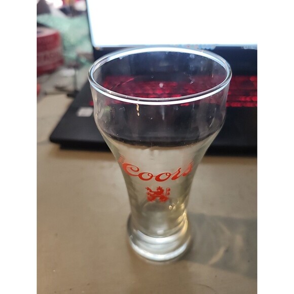 Vintage Coors Pilsner Glass Red Logo Lion Crest Beer Barware Collectible - Picture 3 of 8